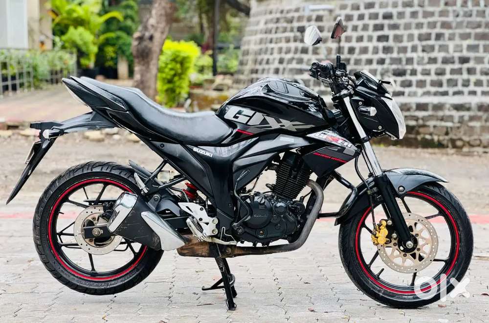 Suzuki gixxer BS4 model good condition all document clear 55 mileage