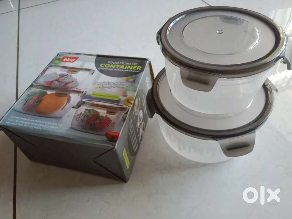 Set of 2 food containers