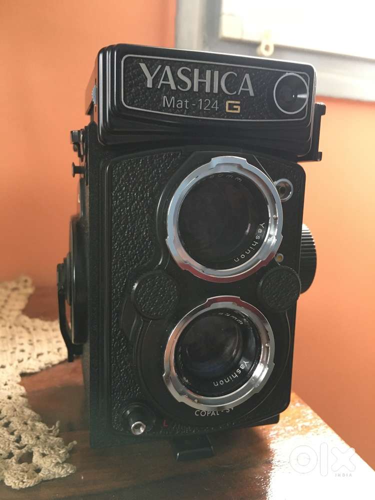 Yashica 124g Mat Twin Lens Reflex Camera