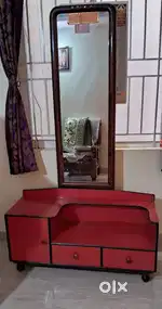 Dressing table