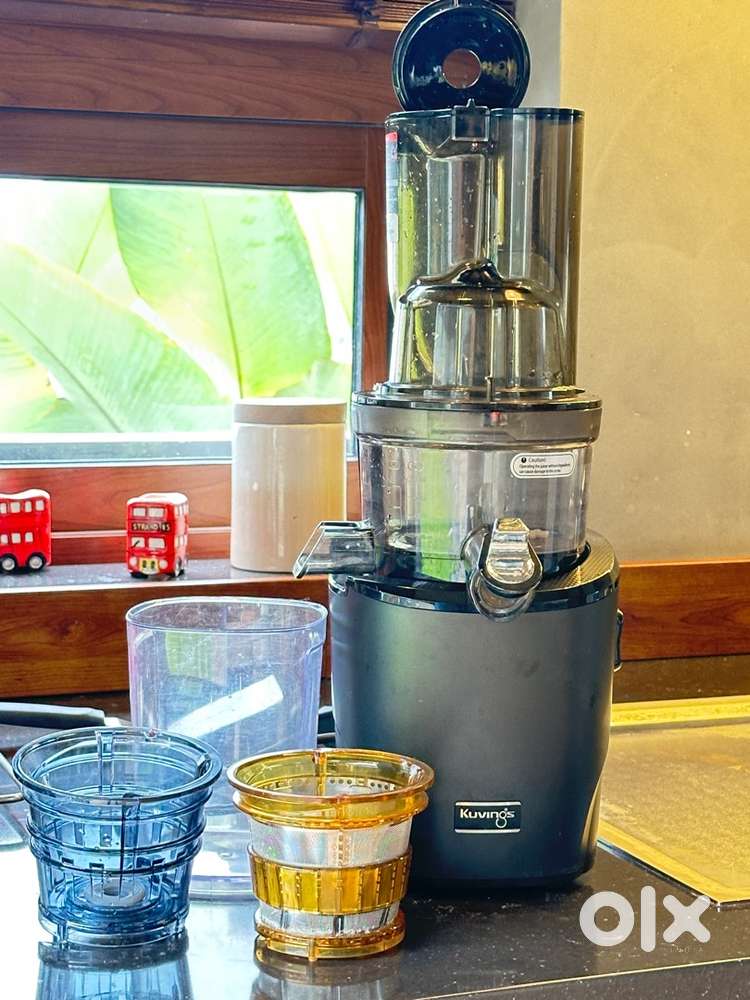 Healthy cold press fruit juicer Kuvings Revo