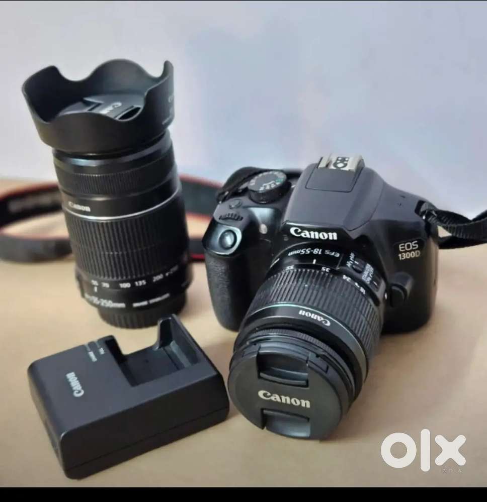 Canon 1300d sath me do lens 18-55 or 55-250 lens