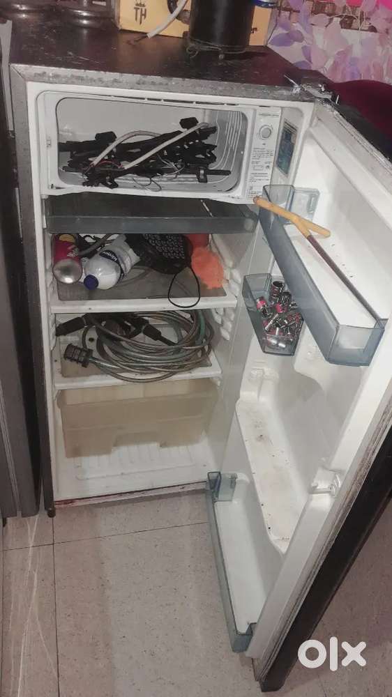 New condition fridge