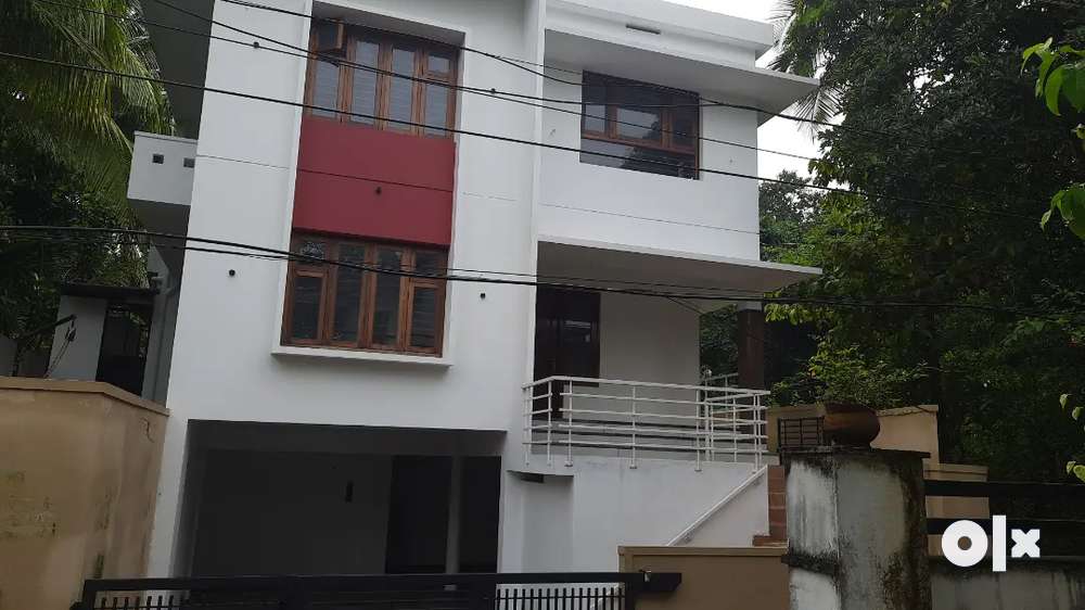 2bhk  upstairs and downstairs