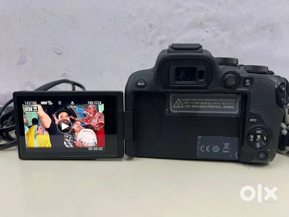 CANON R10 BODY WITH 18X150 LENS