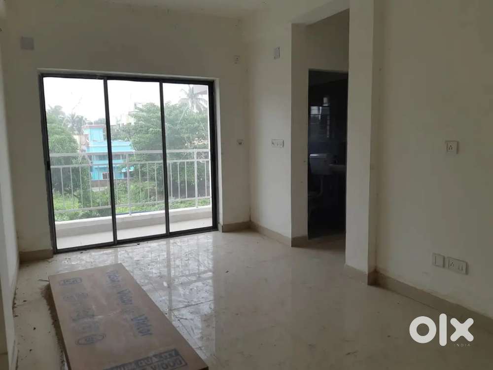 Nice beautiful 2bhk 2nd Floor with lift and parking rent nr tollygunge