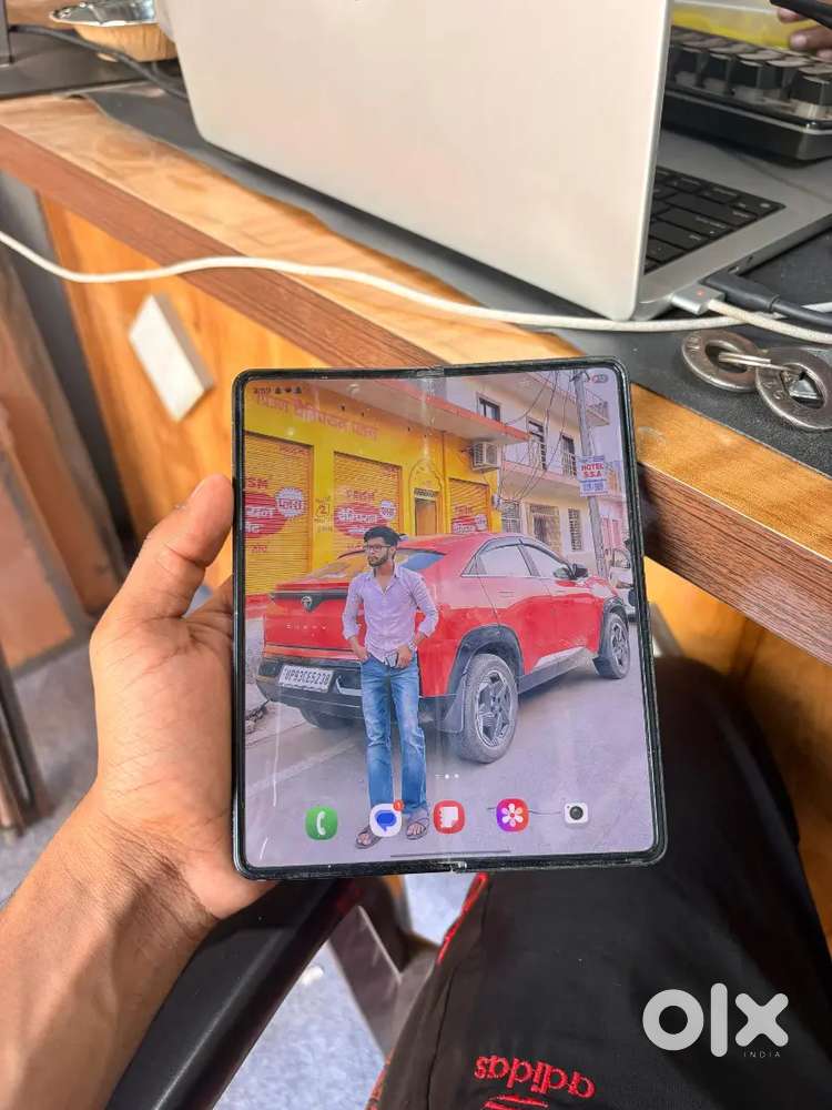 Samsung galaxy z fold 3 (12/256gb )