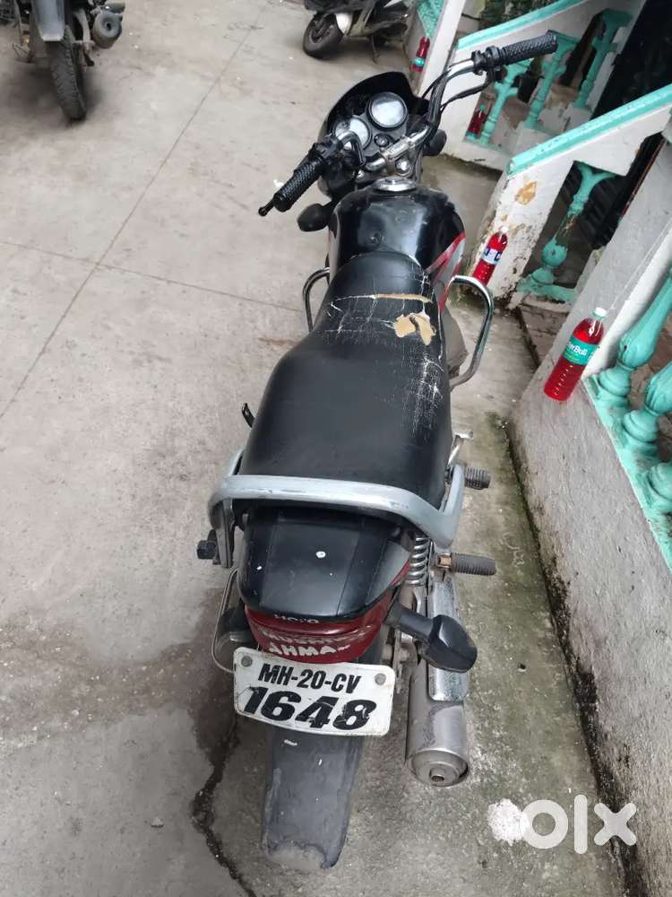 Hf delux in good condition with paper 35000
