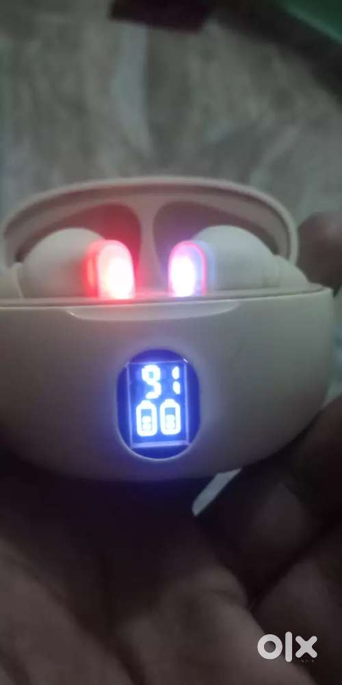 Ear buds no.1