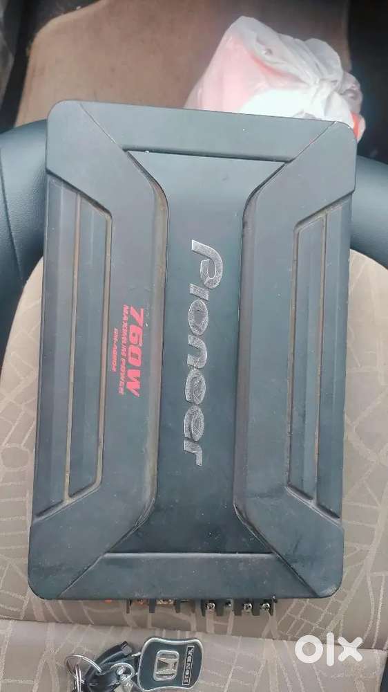 Pioneer GM-A6604 car amplifier