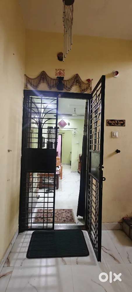 2BHK WITH 2BATHROOM 3BACLONY, LIFT AND CAR PARKING