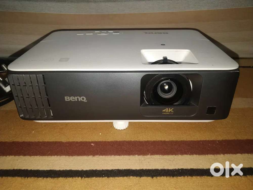 BenQ TK700STi - 4K HDR Short Throw Gaming Projector