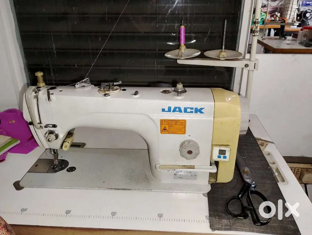 Jack sewing Machine Excellent condition