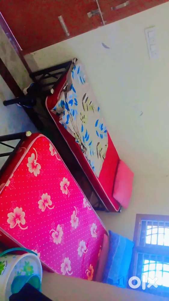 Joshi, gents, pg, karapakkam