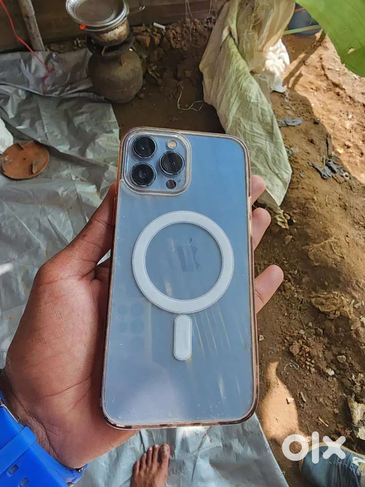 I phone 13 pro max 512gb storage battery health 73%