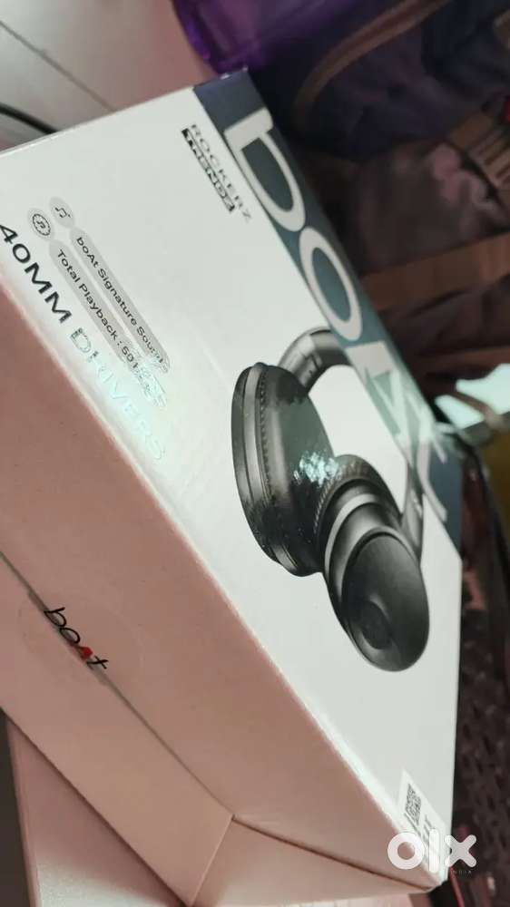 Boat Over Headphones