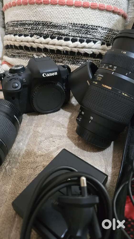 Canon DSLR (EOS 750D)