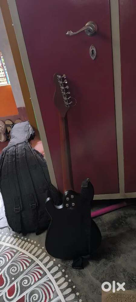 Givson electric guitar for sale