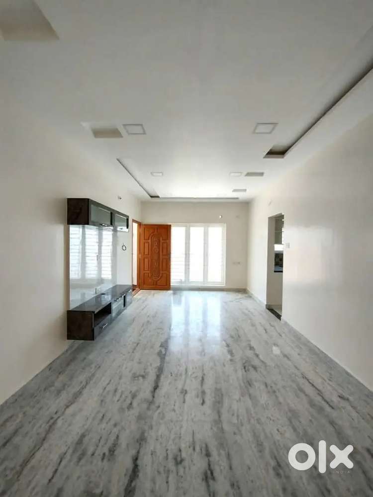 Airport within 4 km 2 BHK flat at pozhichalur