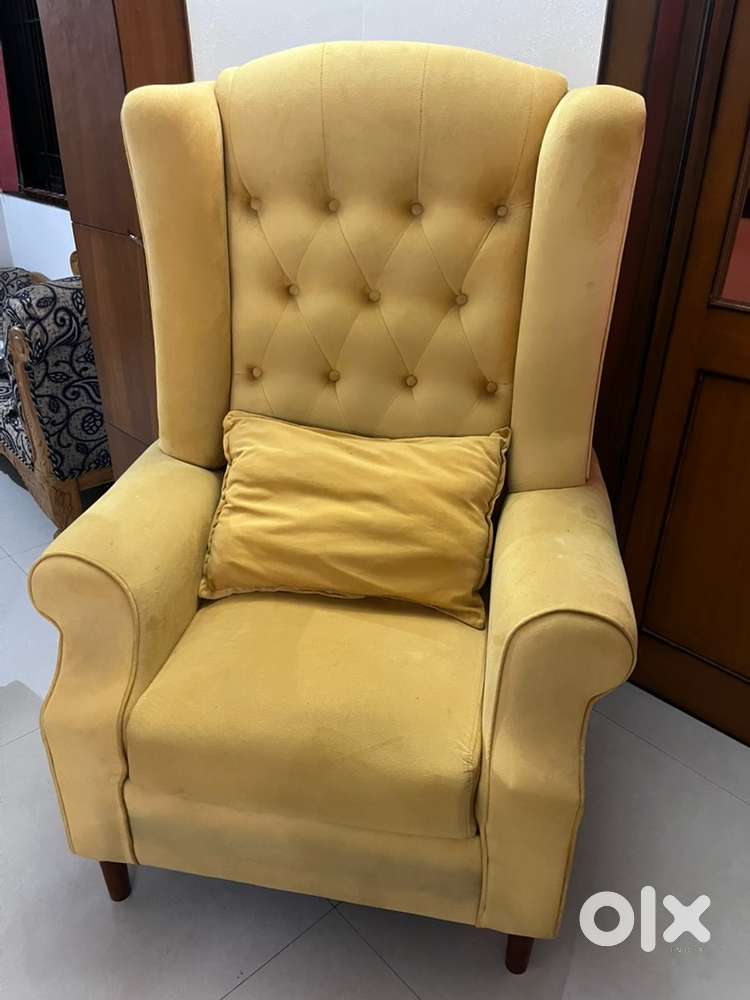 2 Selfie chairs for sale