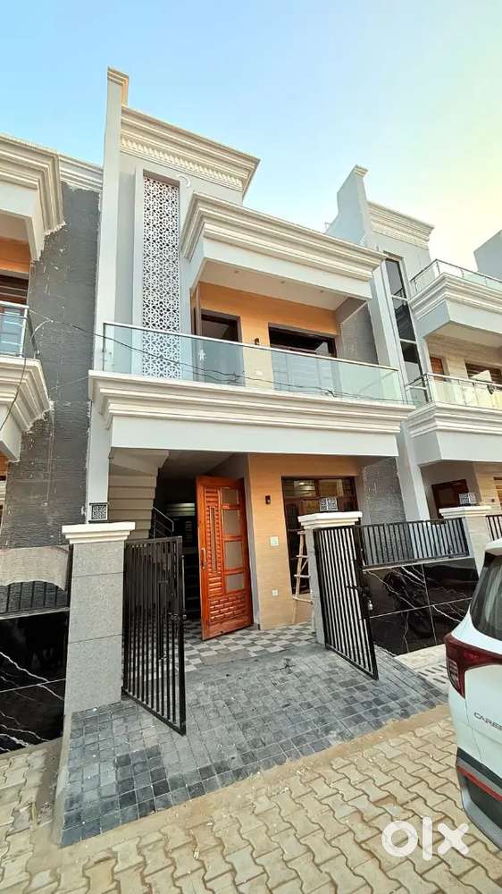 For sale 100 gaj new kothi sector 123 mohali