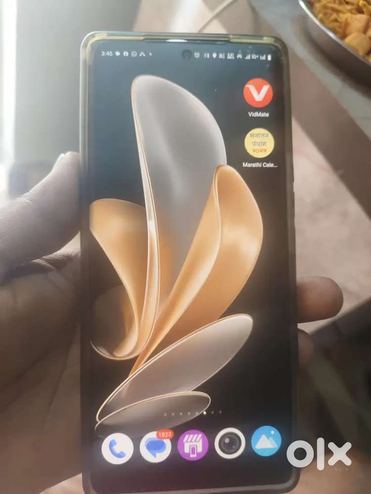 Vivo v29 1 year old