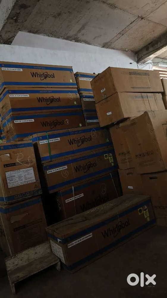 Ak dam New ha lots ka mal hai