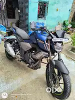 Fzs v3 Fi best condition & dono Tyre new hai