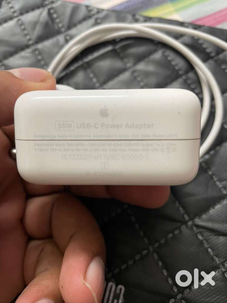 Apple 35 watt 5.4 A original charger and original data cable