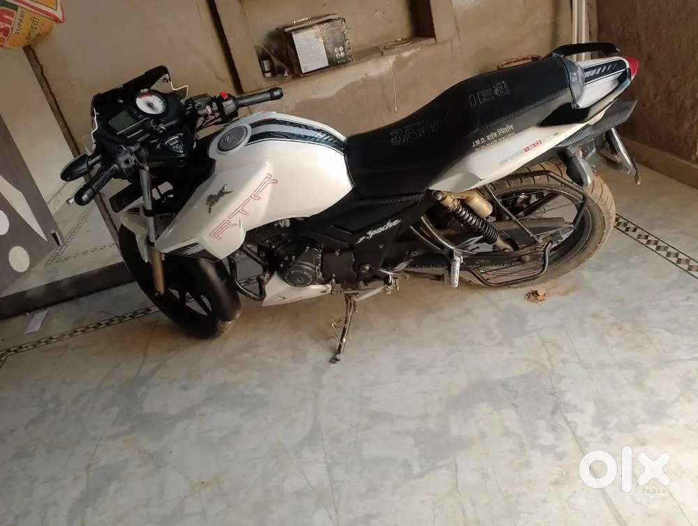 Apache RTR 180