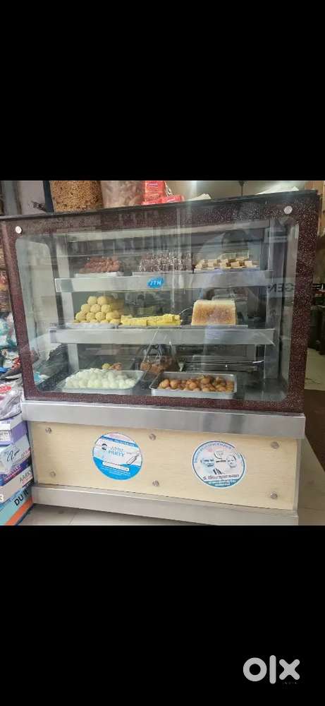 Display counter for sweets