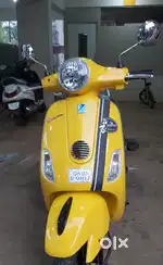 Im selling my vespa for urgent require money  it's in good condition .