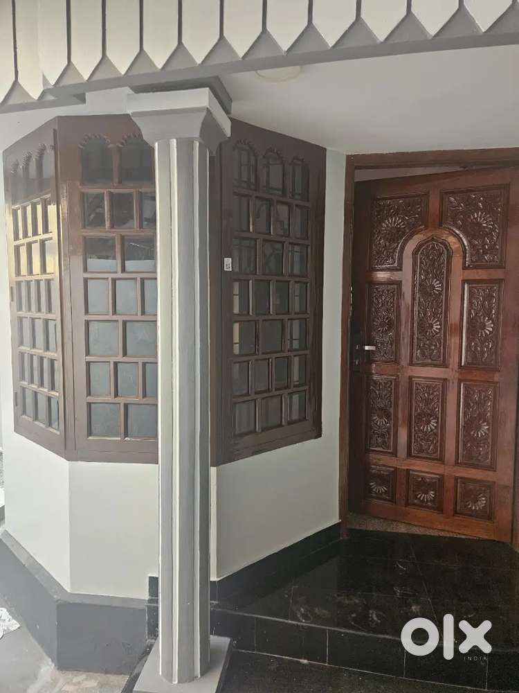 Independent Two Floried House Peroorkada Civiil Station Road