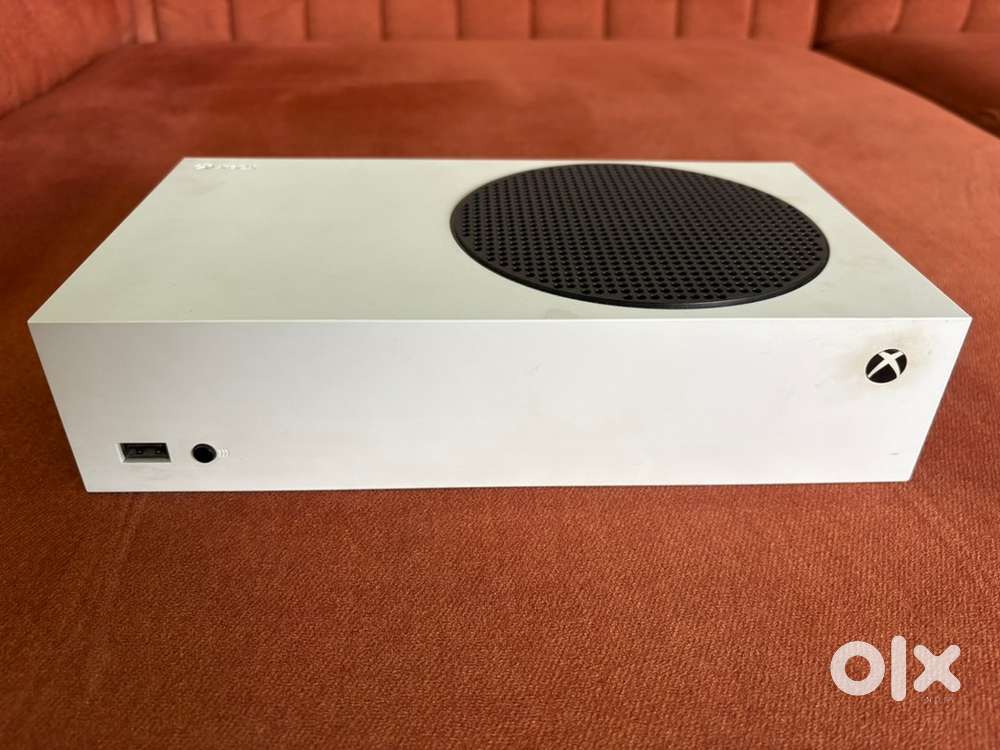 Xbox series S 2.5 years used