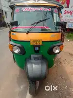 piaggio duble cylinder  CNG AUTO GOOD CONDITION AUTO