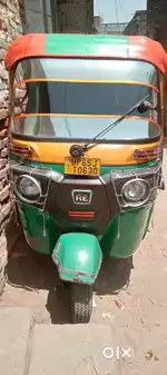 Bajaj CNG auto