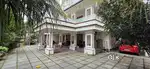 Pullad Main road ( bus route ) 50 mtr distance house for rent.