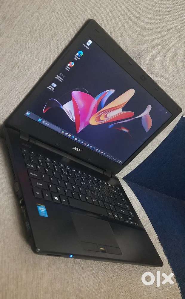 Acer Laptop i3 with SSD and HDD