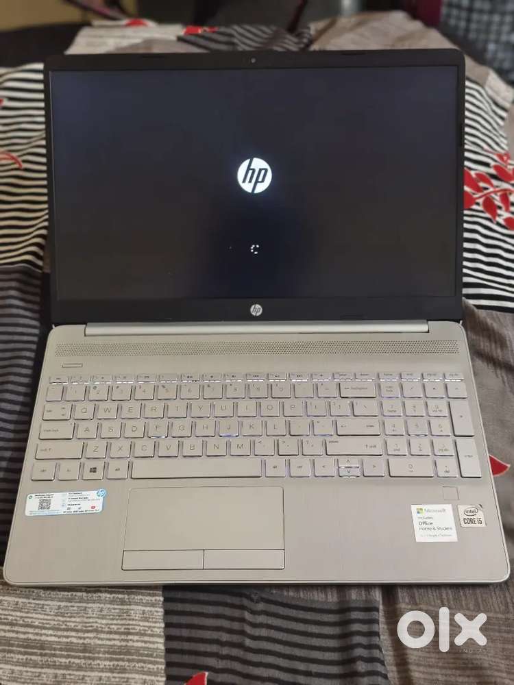 Hp laptop/15.6 inch / i5 10th gen 8gb ram 1tb hhd with orignal charger