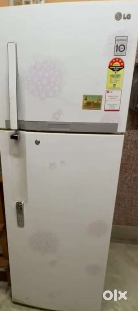 Fridge in running condition