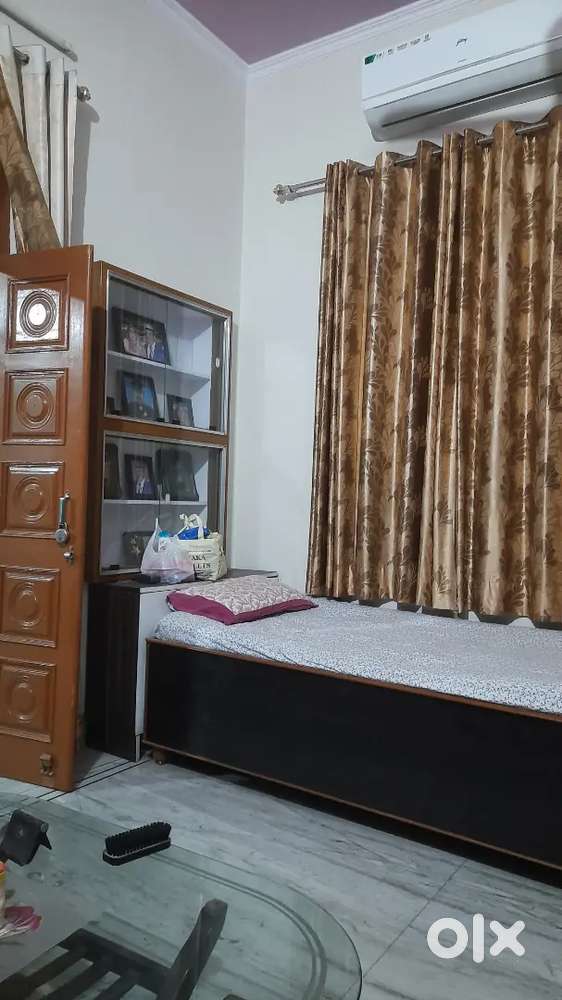House for rent at ashok nagar niwaru road