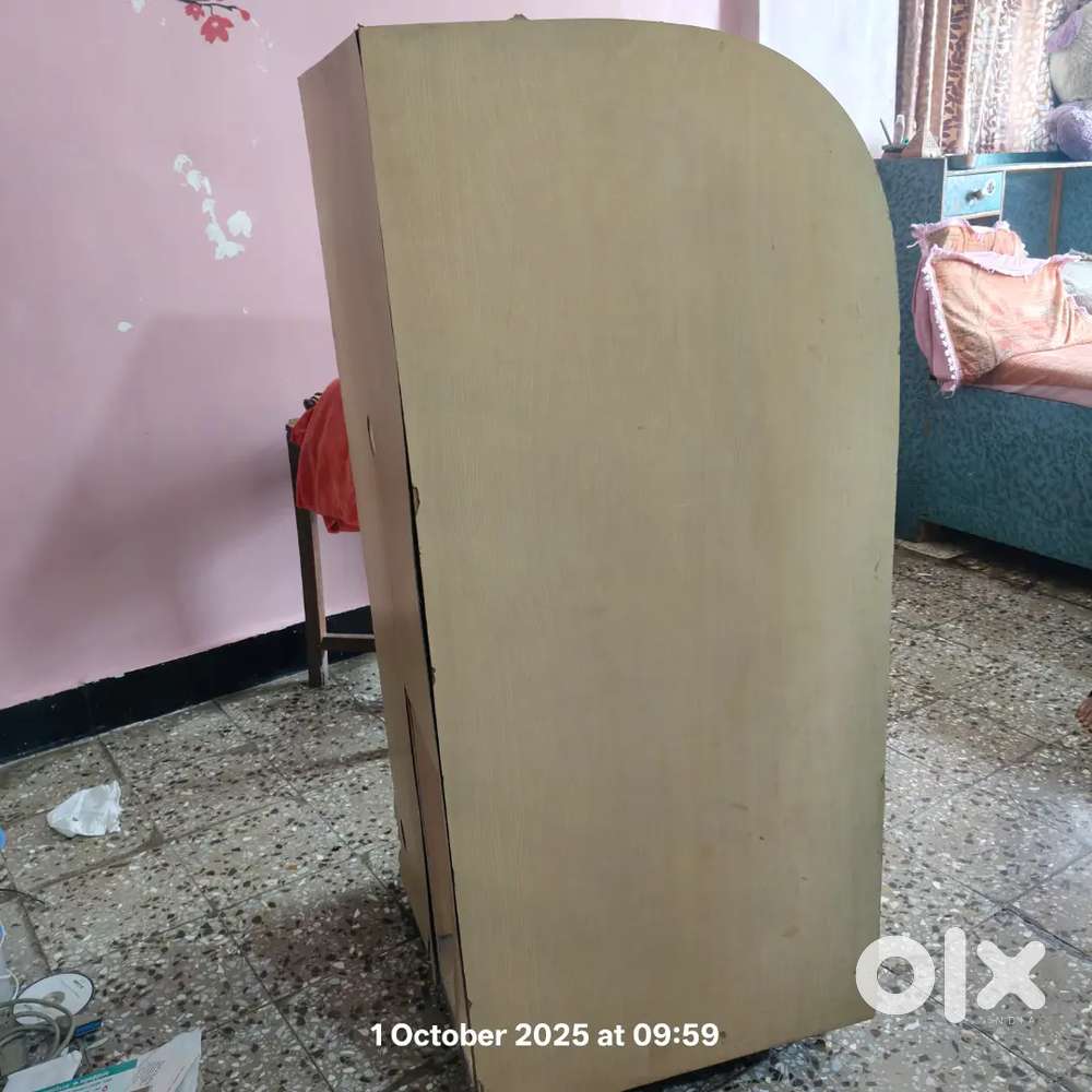 Computer table