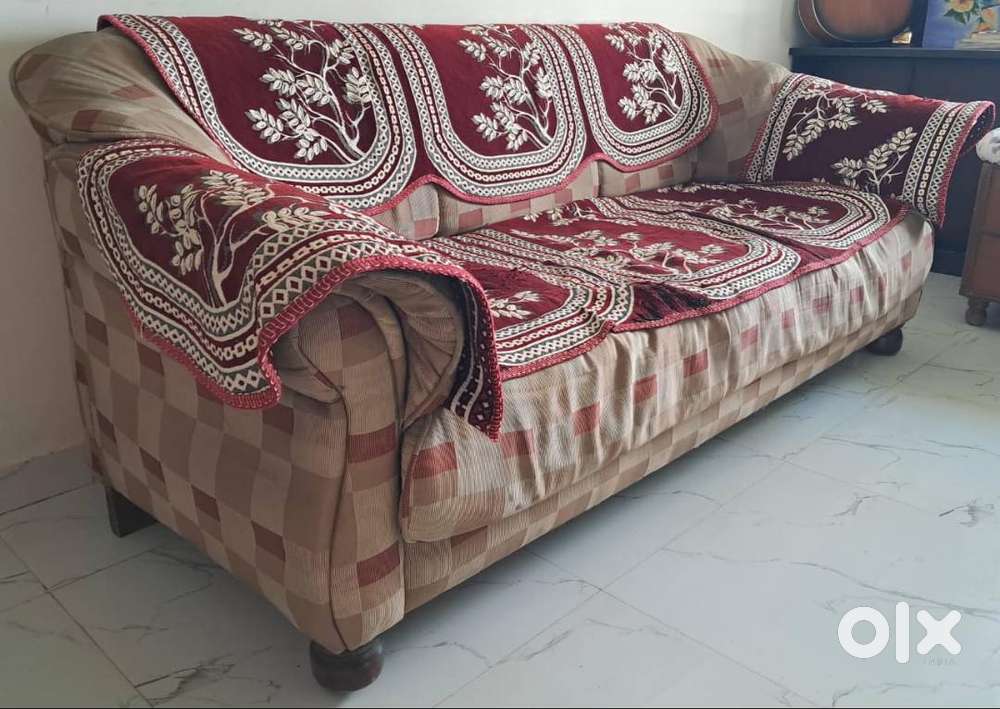 Wooden Maharaja Sofa Set (3+1+1)