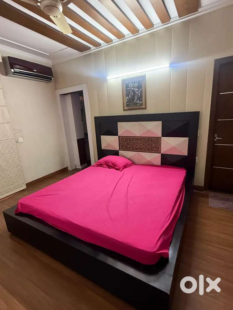 King size double bed