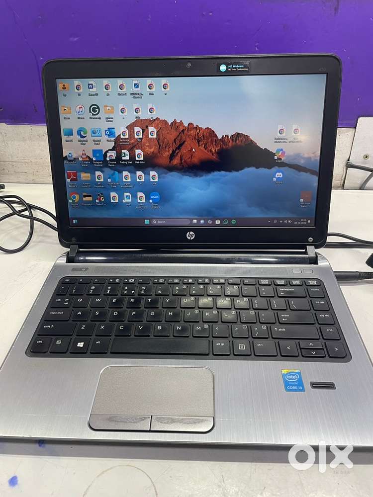 Hp laptop I3 with new battery and original accessories
