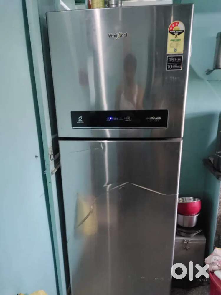 Whirlpool 340 Refrigerator in Mint Condition , Only 4 years old.