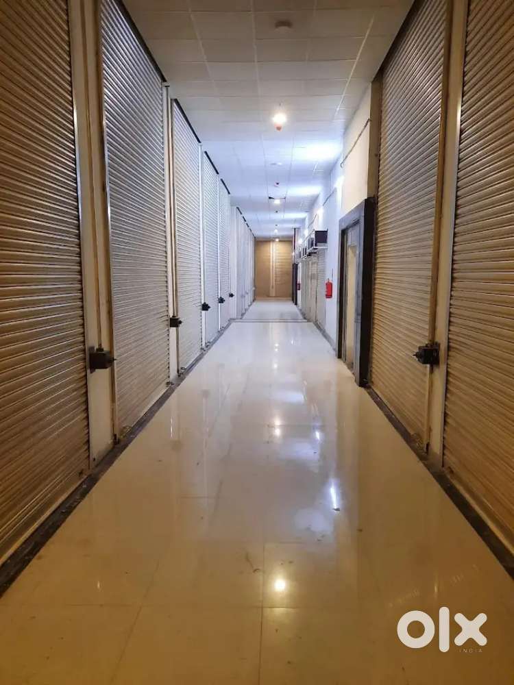 Office / Shop space for sell