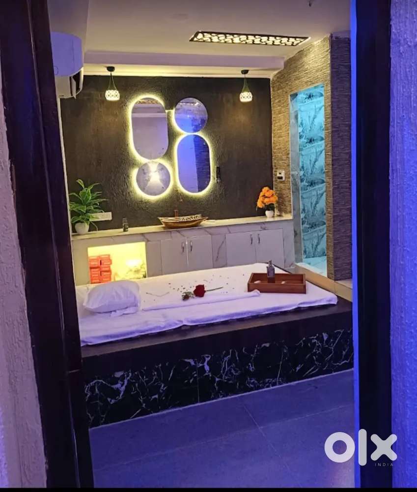 Massag centre only girls