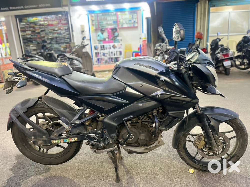 PULSAR NS 160