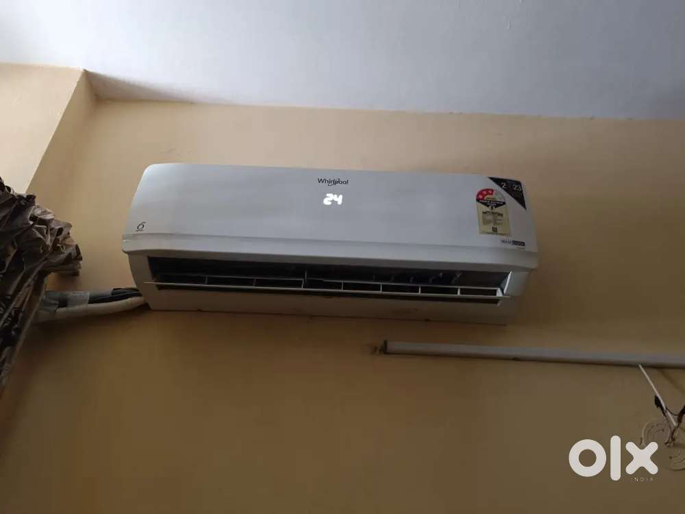 Whirlpool 1.5 ton AC 1 year old